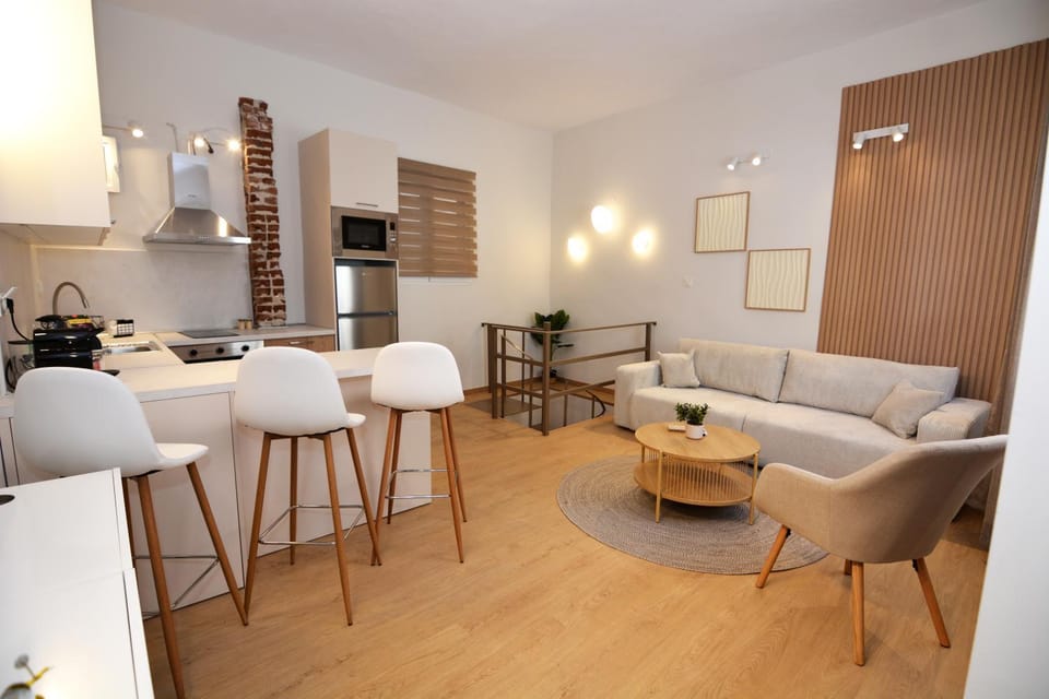 Kitchen or kitchenette, Living room, Seating area, oven, stove