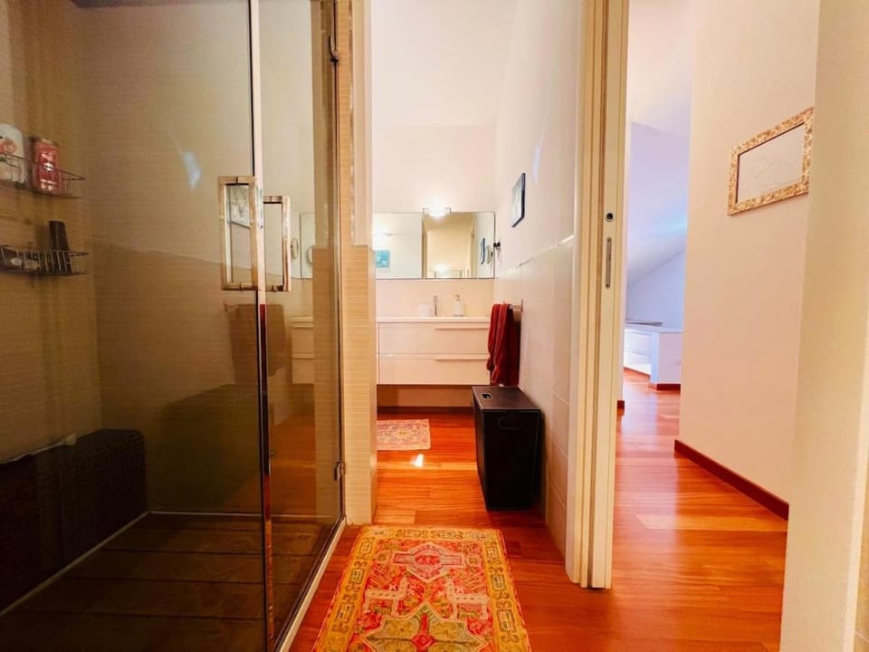 Shower, Bathroom, wardrobe