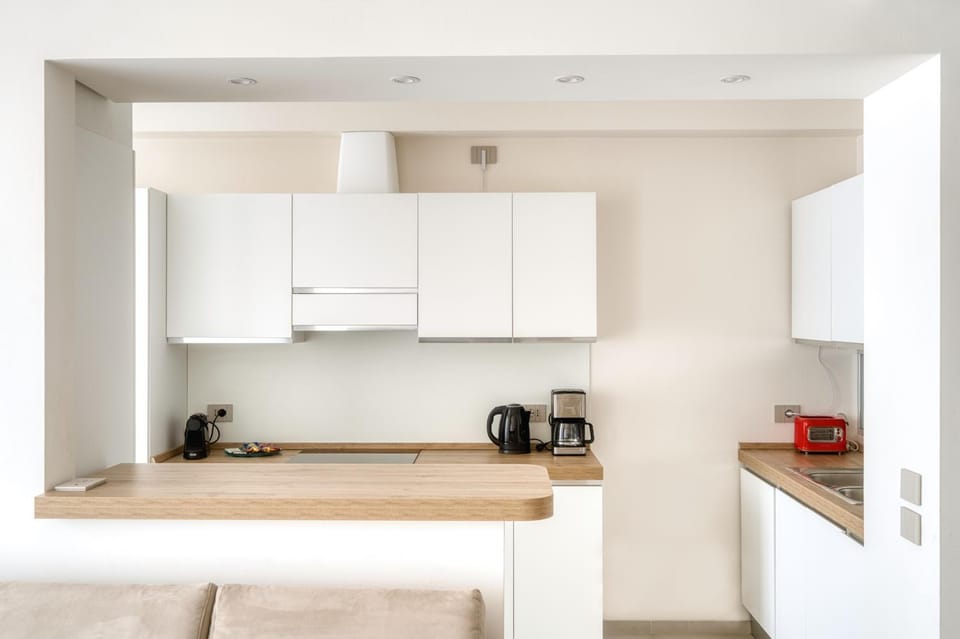 Breakfast, American breakfast, dishwasher, oven, toaster, kitchen