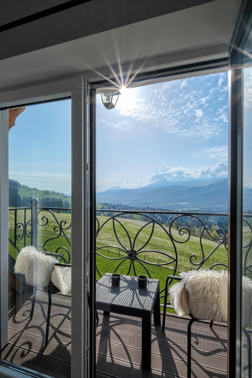 Day, Natural landscape, View (from property/room), Balcony/Terrace, Mountain view