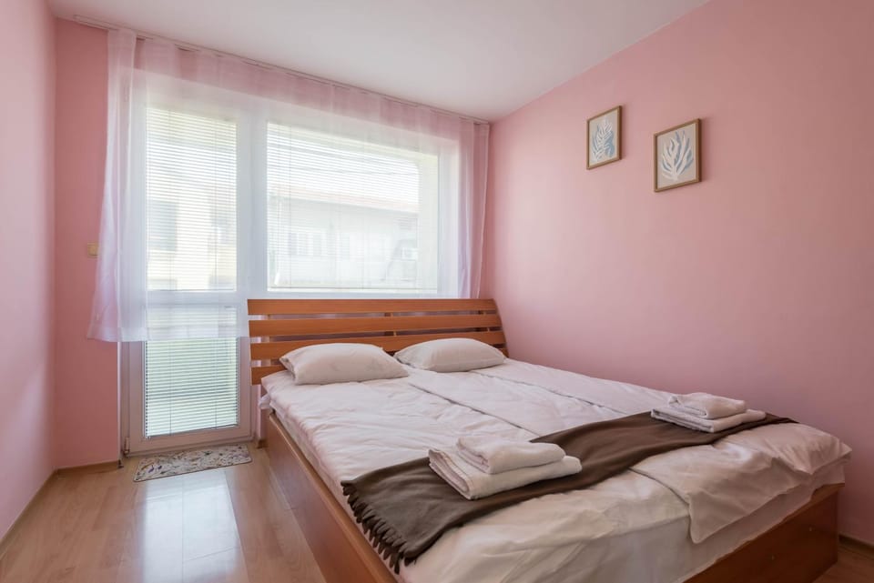 Edelweiss Apartment with free Garage Apartment in Varna