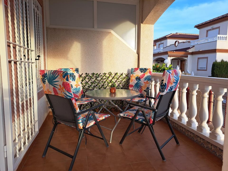 Casa de Cerro House in Vega Baja del Segura