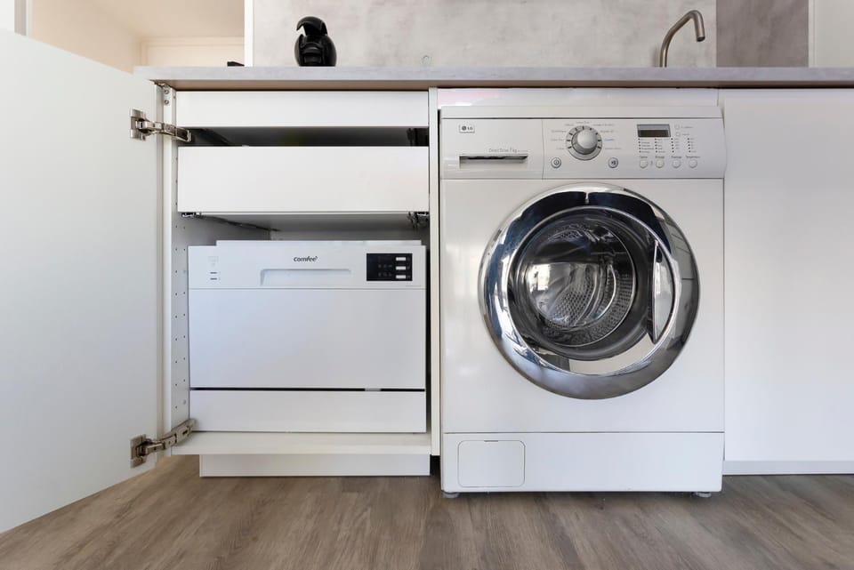 dishwasher, washing machine