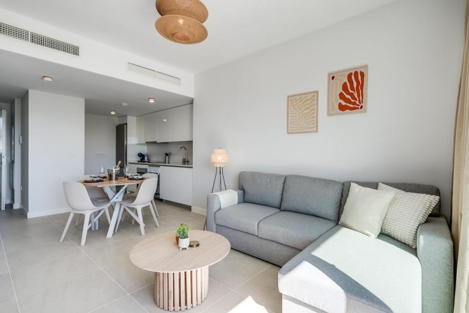 Kitchen or kitchenette, Seating area