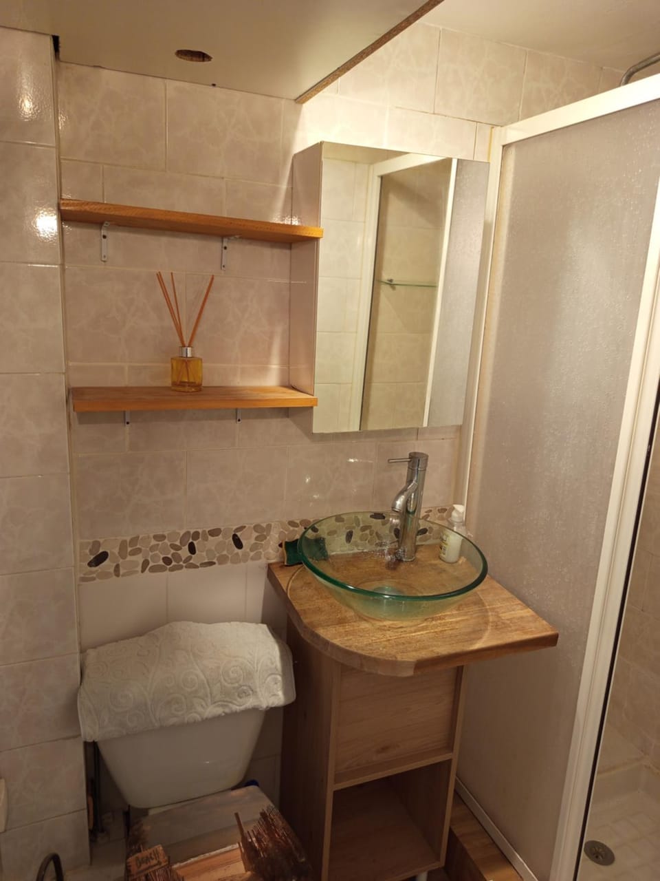 Shower, Toilet, Bathroom