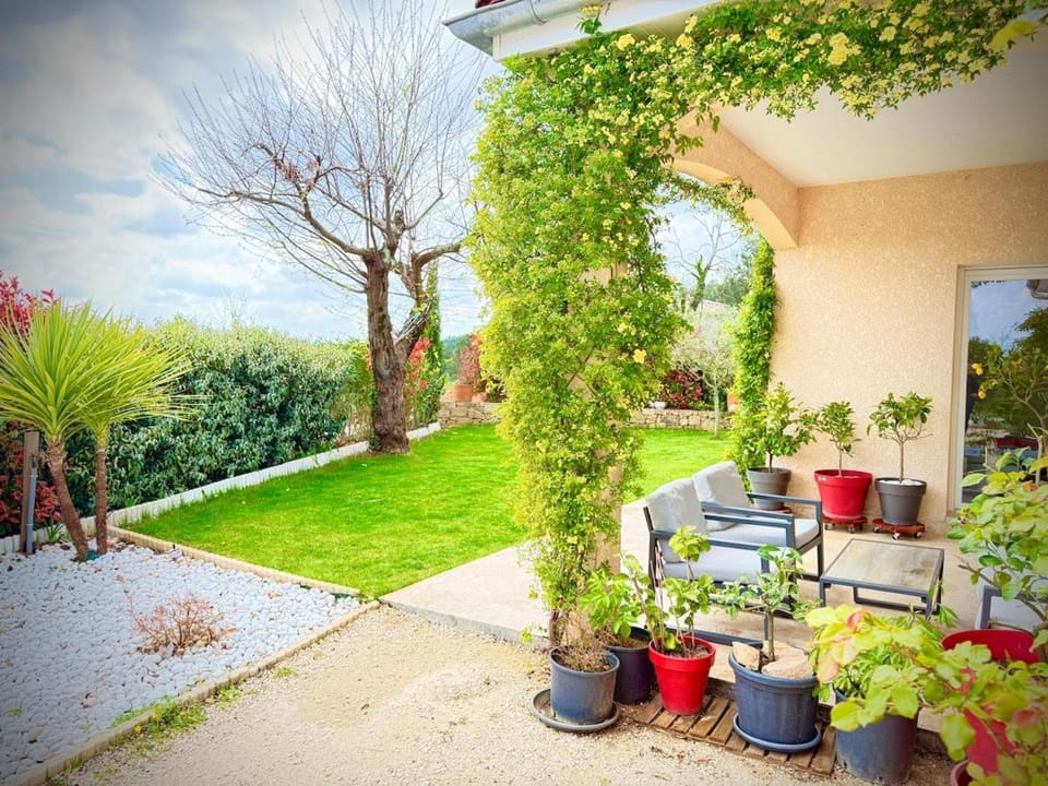 Vila Joyeuse Villa in Auvergne-Rhône-Alpes