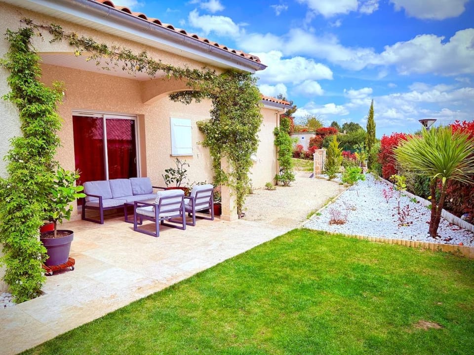 Vila Joyeuse Villa in Auvergne-Rhône-Alpes