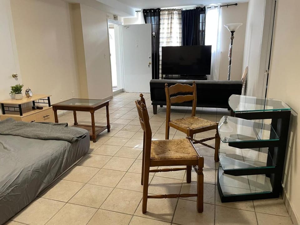 New Jersey Apt 1 bd Apartment in Edison