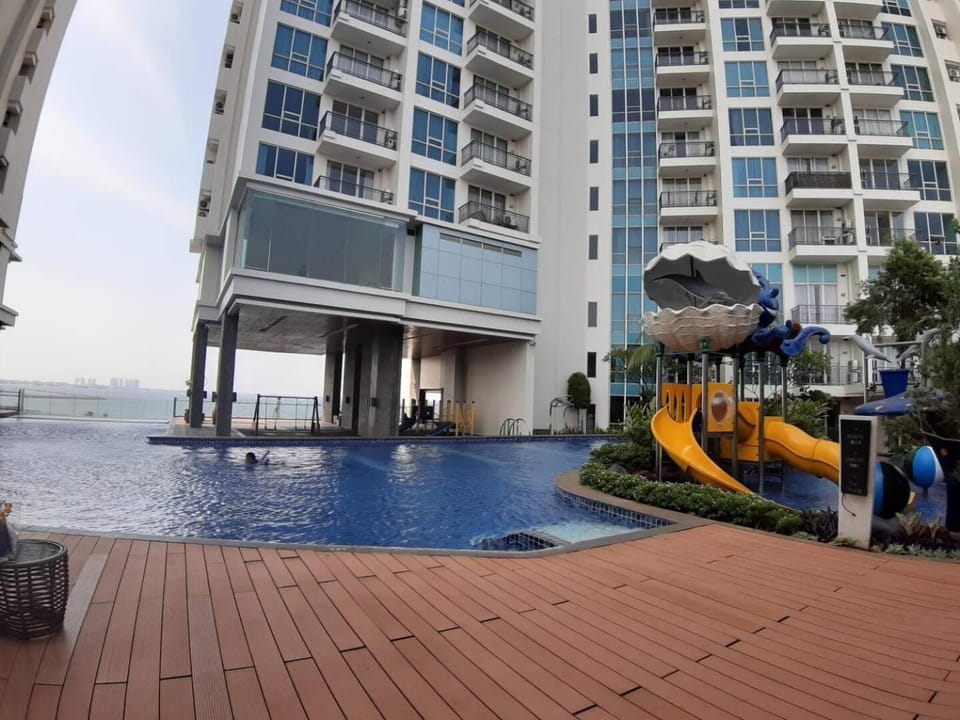 Aqua park, Swimming pool