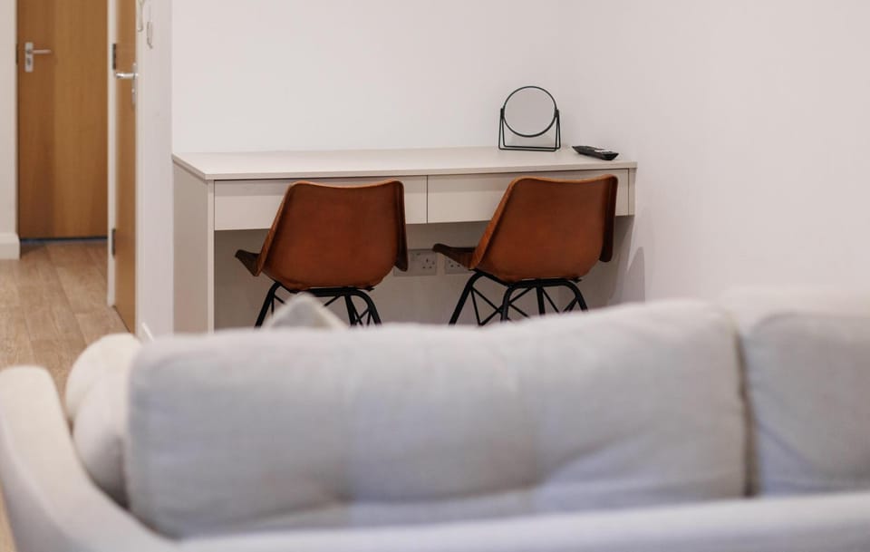 2 Bedroom Apartment City Center Apartment in Belfast