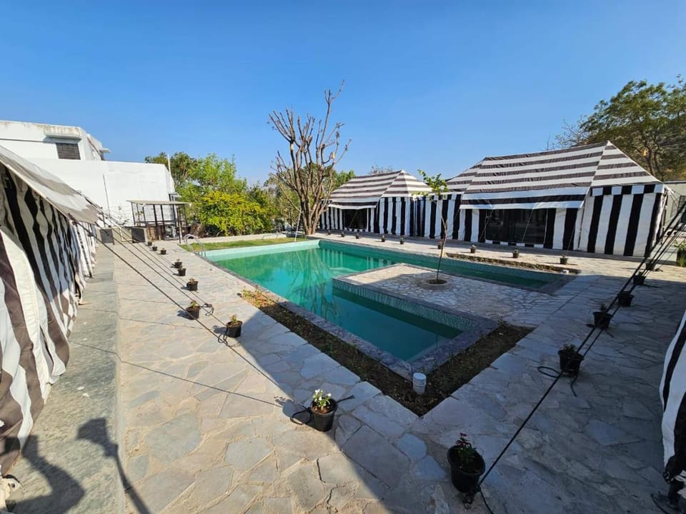 Pool view, Swimming pool