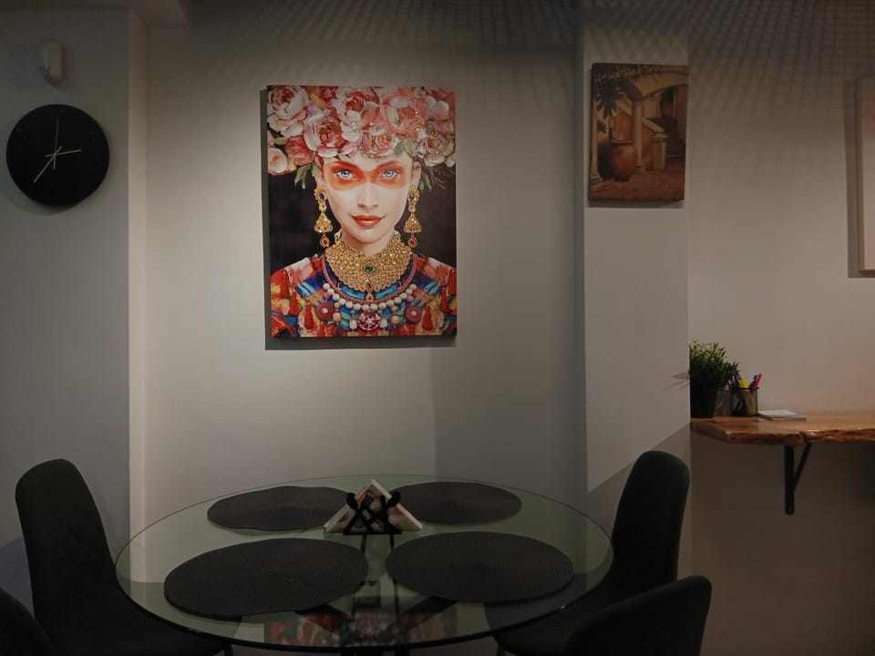 Decorative detail, Dining area