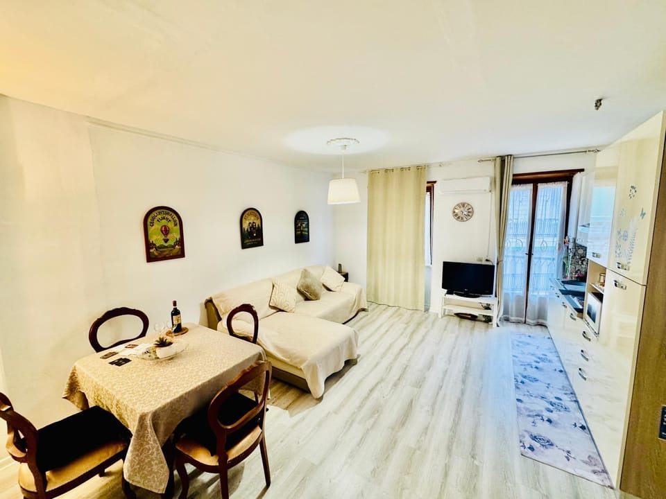 Appartamento Lana zona terme Centro e vicino a Villa Igea Apartment in Liguria