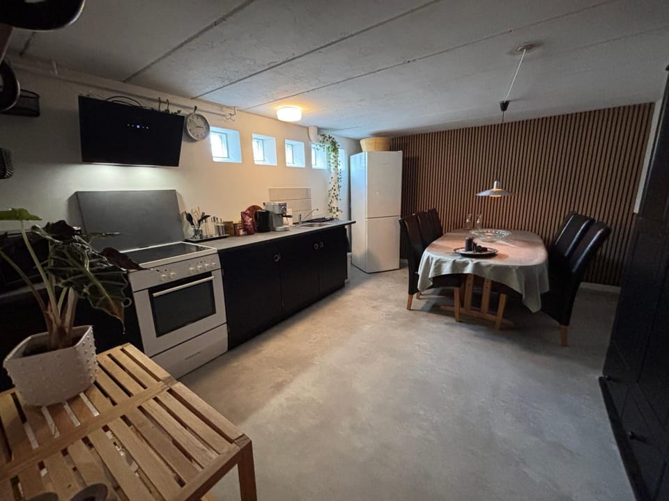 Kitchen or kitchenette, Kitchen or kitchenette