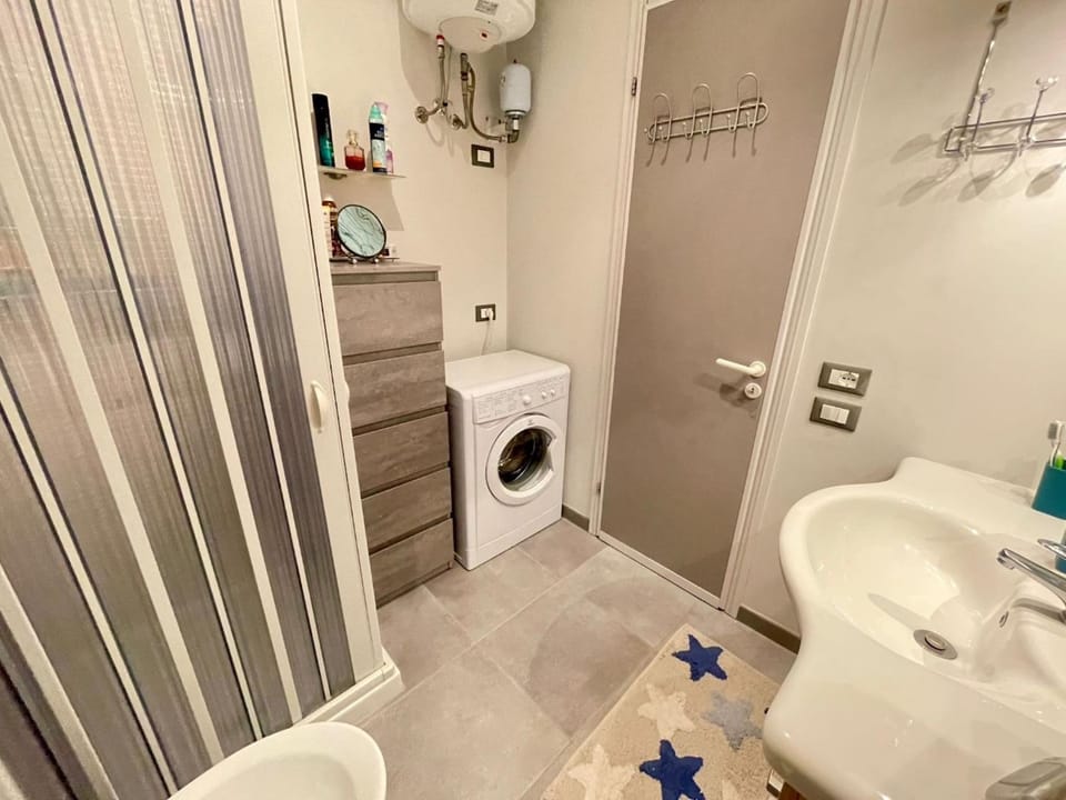 laundry, washing machine