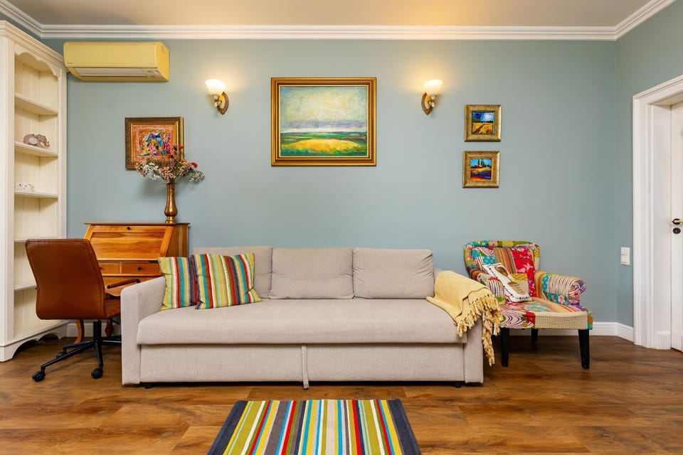 Living room, Decorative detail, Seating area, heating, air conditioner