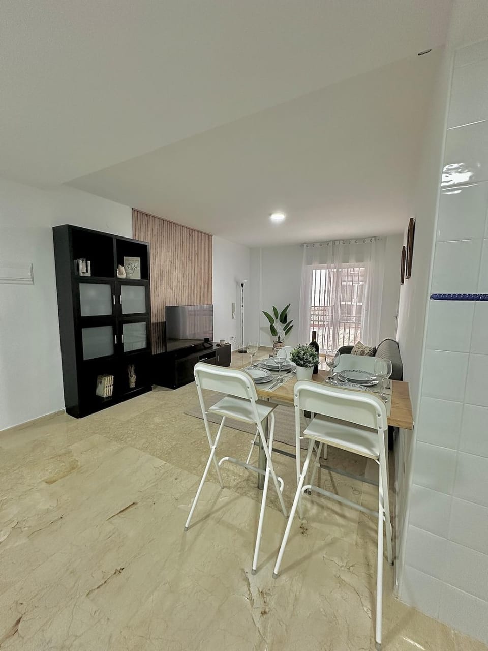 TV and multimedia, Living room, Dining area
