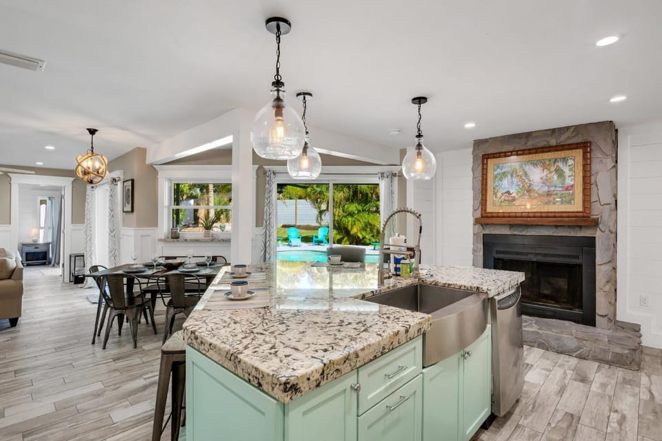 Catalina Comfort by SkyRun Anna Maria House in Bradenton