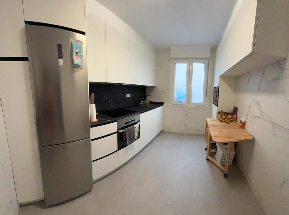 Kitchen or kitchenette, Communal kitchen