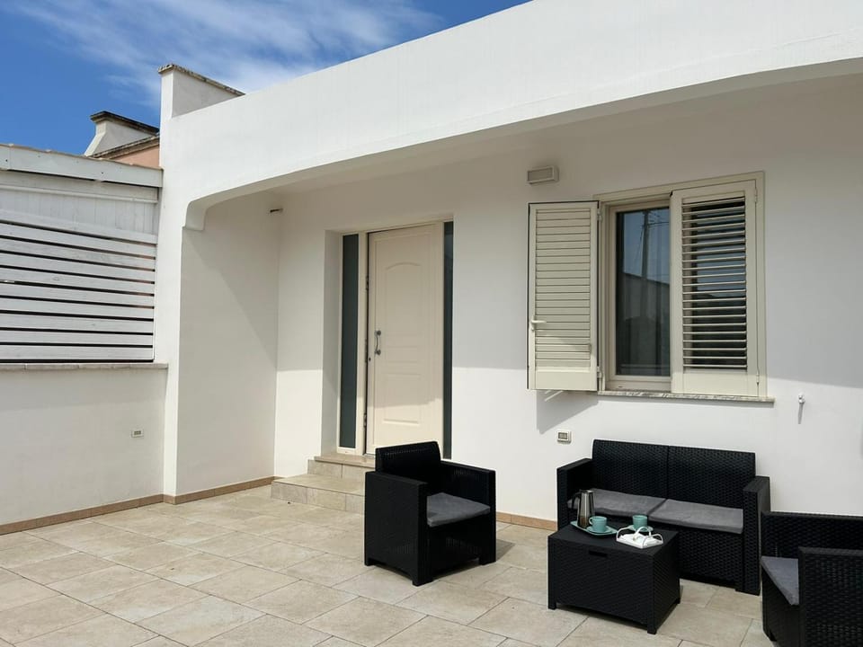 Property building, Balcony/Terrace