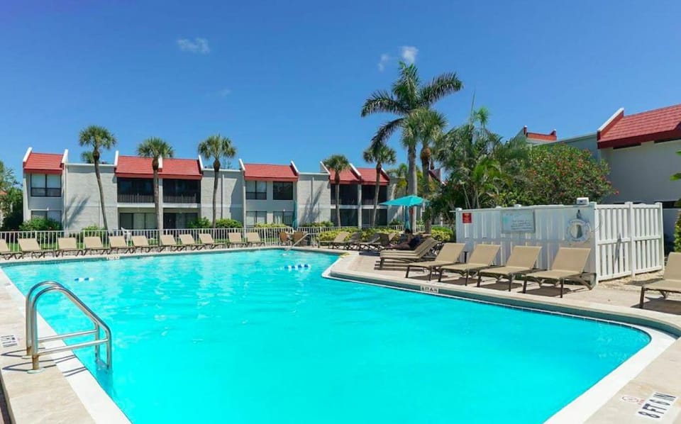 Coconut Paradise by SkyRun Anna Maria Apartment in Bradenton Beach