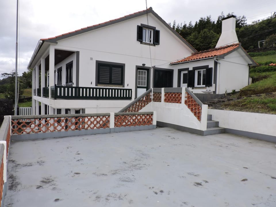 Property building, Balcony/Terrace