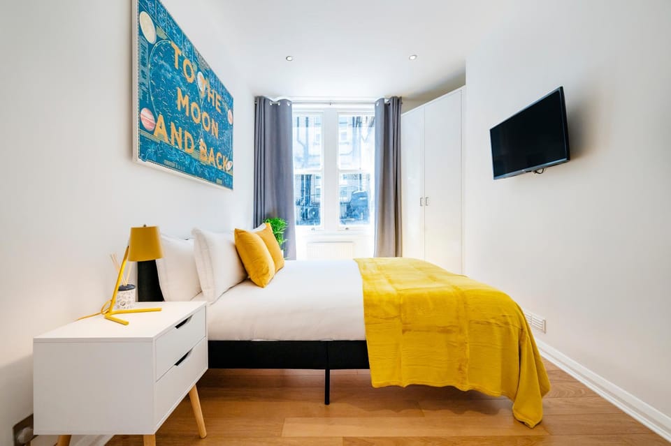 Prime West End Flat – Walk to Everything Apartment in City of Westminster