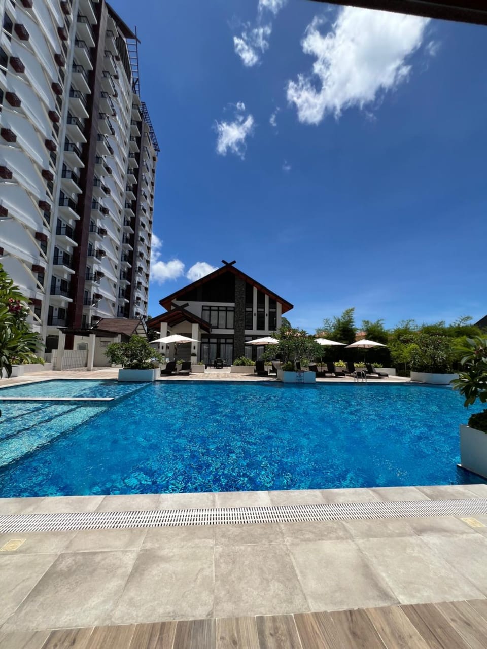Property building, Day, Kids's club, Kids's club, Pool view, Swimming pool, sunbed
