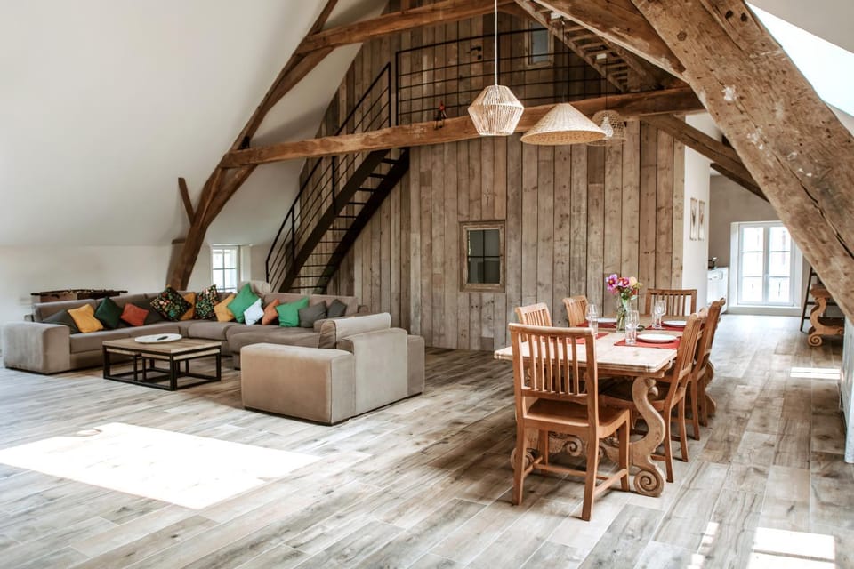 Living room, Seating area, Dining area