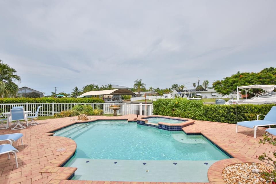 Sunset Oasis by SkyRun Anna Maria House in Bradenton