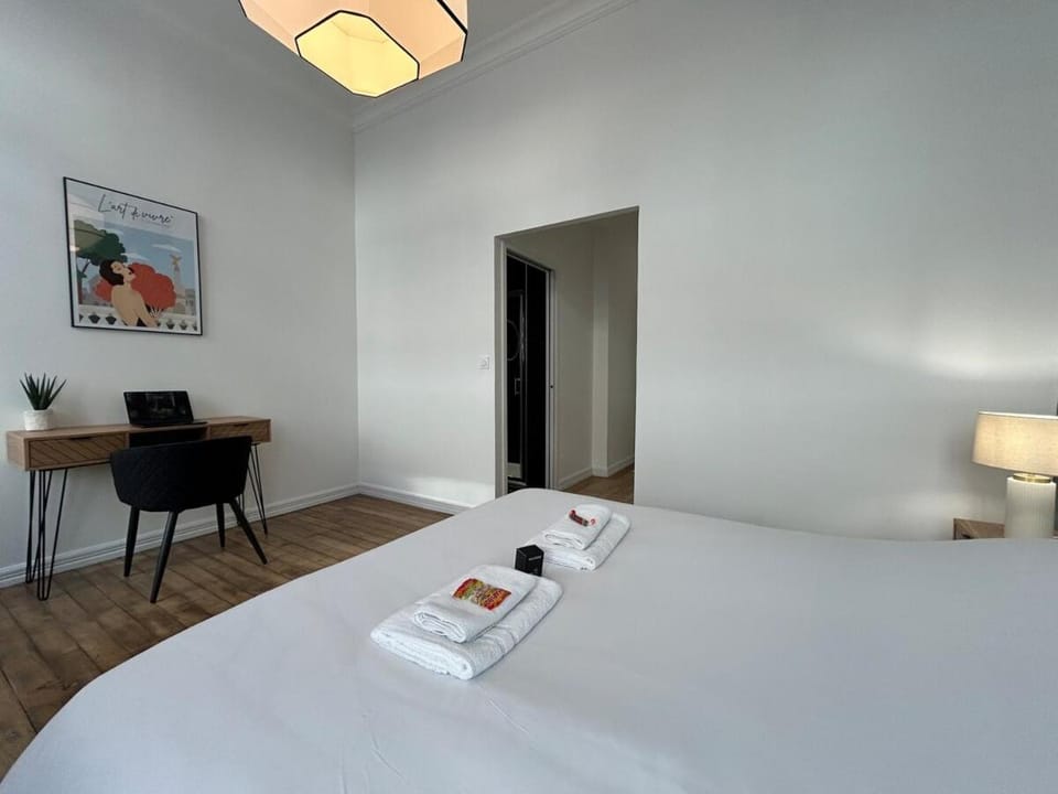 3 Lenoir Grand T3 luxueux au centre-ville 4 pers Apartment in Reims