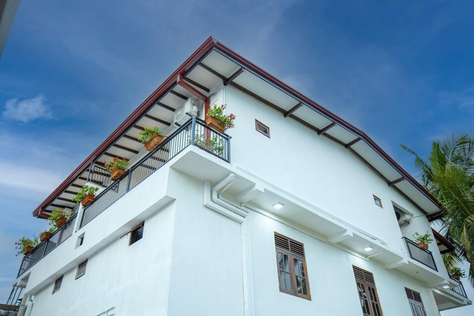 Property building, Day, View (from property/room), Balcony/Terrace