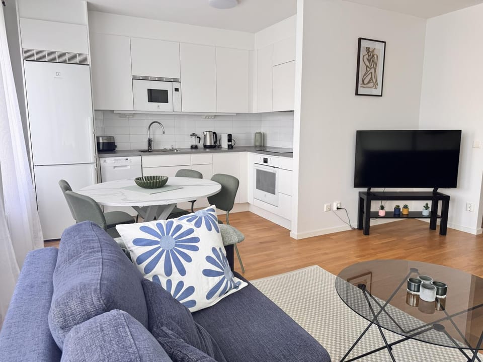 Brand New Studio in Central Solna - 10 min to Stockholm City Apartment in Solna