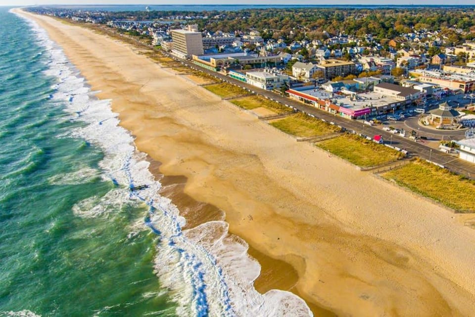 Grande at Canal Pointe --- 37697 Ulster Dr Unit #2 House in Rehoboth Beach