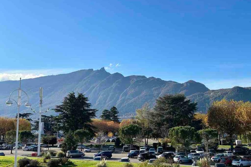Le Dolce lake beach parking Apartment in Tresserve