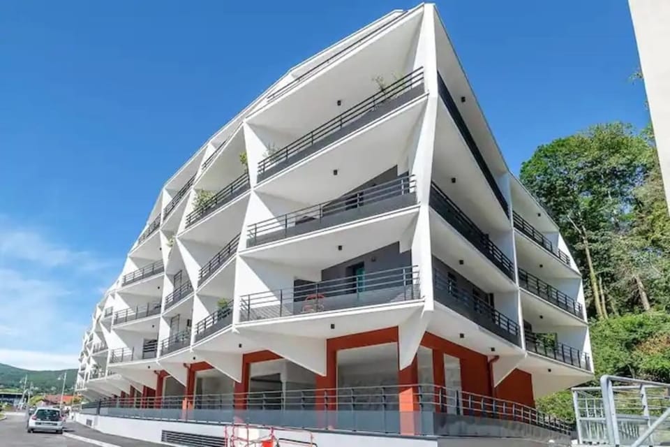 Le Dolce lake beach parking Apartment in Tresserve