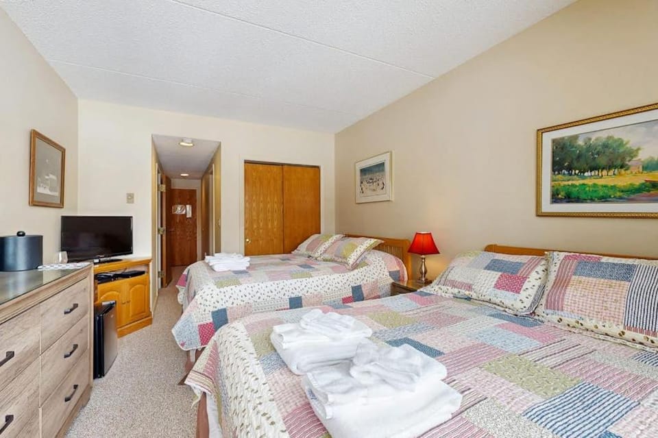Sunset Peak Efficiency at Rivergreen House in Woodstock