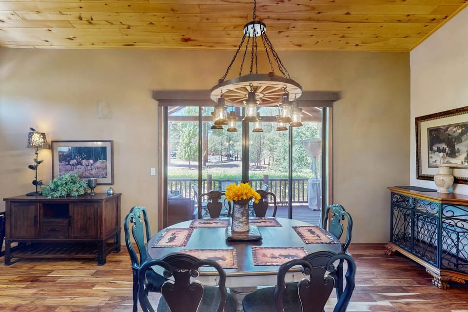 Golf, Trails & Lakes! Show Low Home w/ Bonus Suite House in Show Low