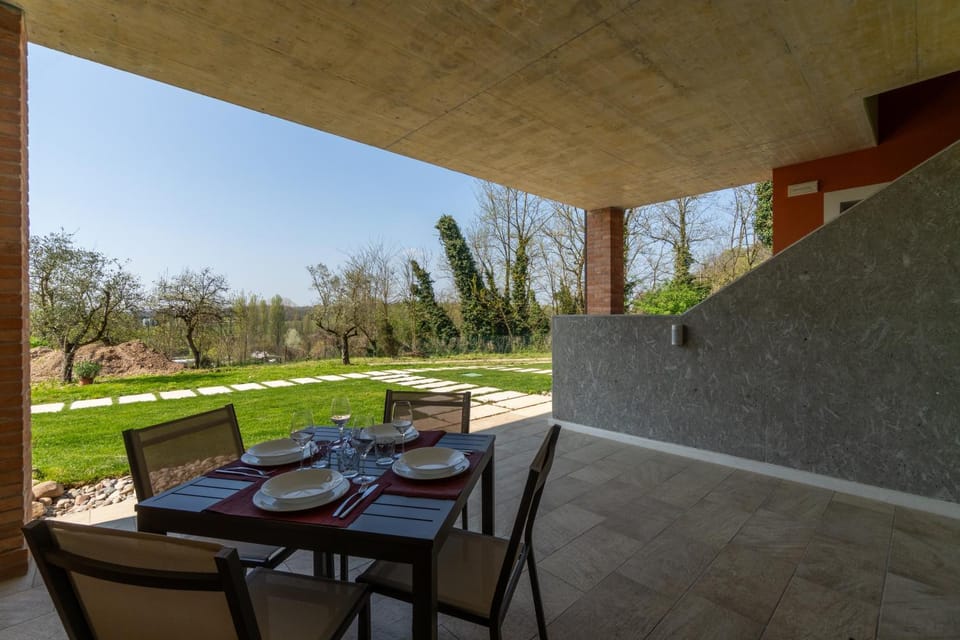 Day, Garden view