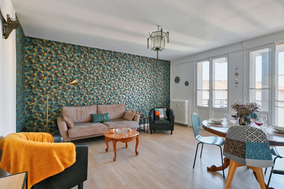 Living room, Dining area