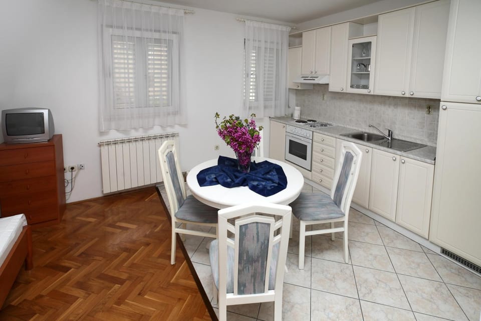 Apartments in Beautiful Split Apartment in Podstrana