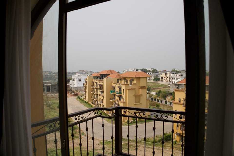 Property building, Day, View (from property/room), Balcony/Terrace, City view