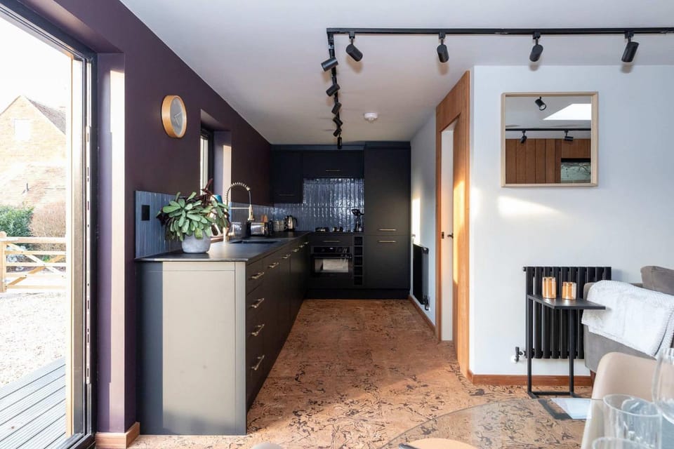 Kitchen or kitchenette, oven