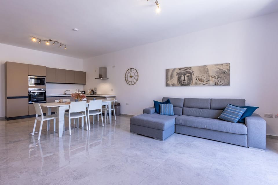 Living room, Seating area, Dining area, oven, stove