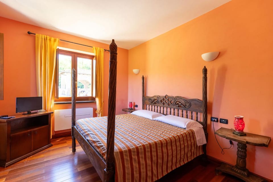 Tenuta Bellingeri - Locanda del Barco Farm Stay in Lombardy