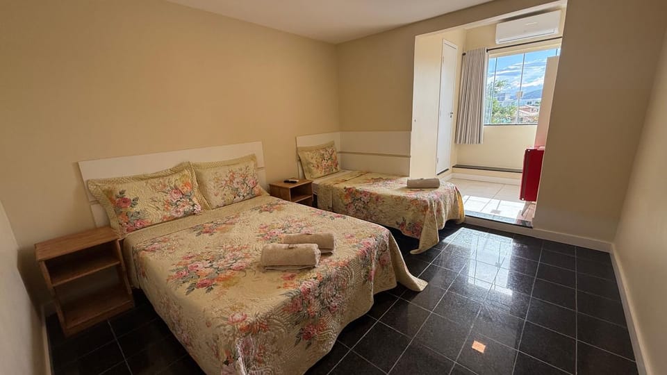 Caminho de Itacoatiara Bed and Breakfast in Niterói