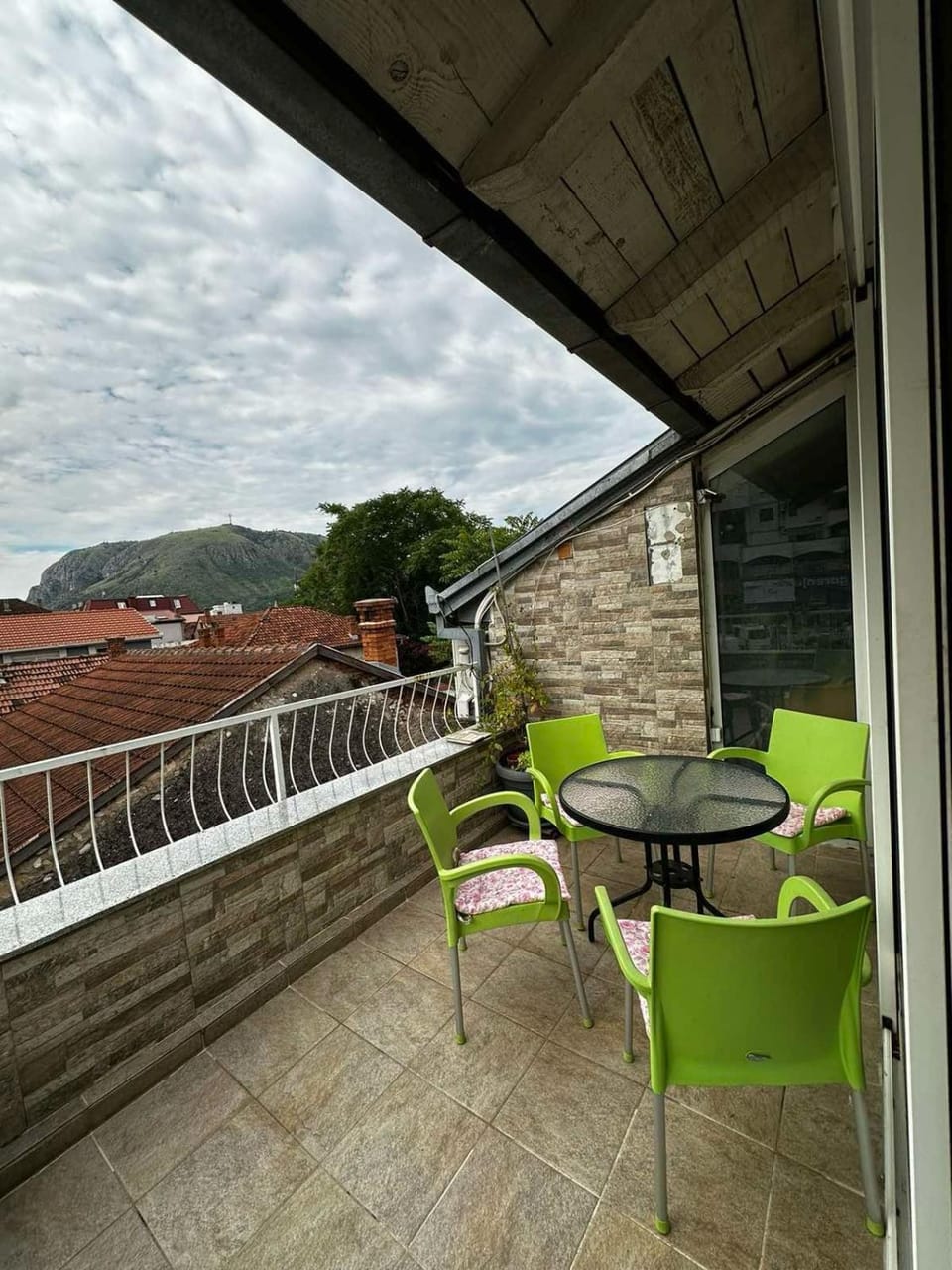 Lena's Corner Apartment in Mostar