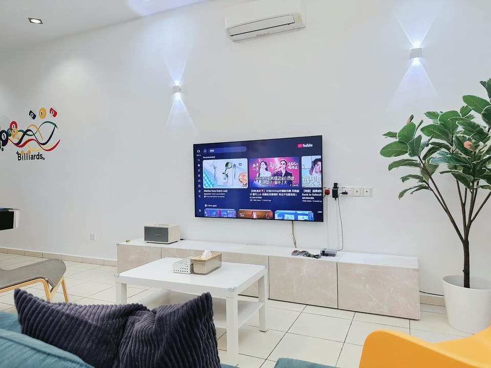 TV and multimedia, Living room, Evening entertainment, air conditioner