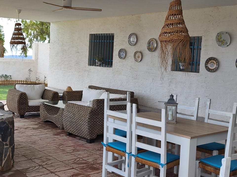 Property building, Balcony/Terrace