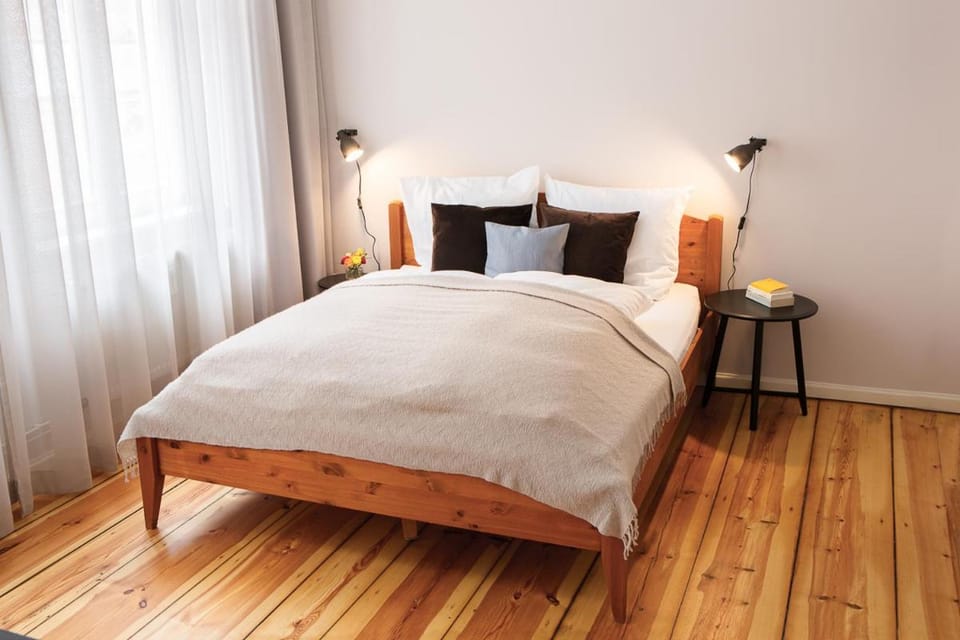 Bed, Day